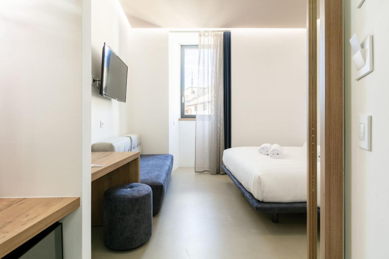 Domus Cavour Rooms&Suites Tirano Cameră foto