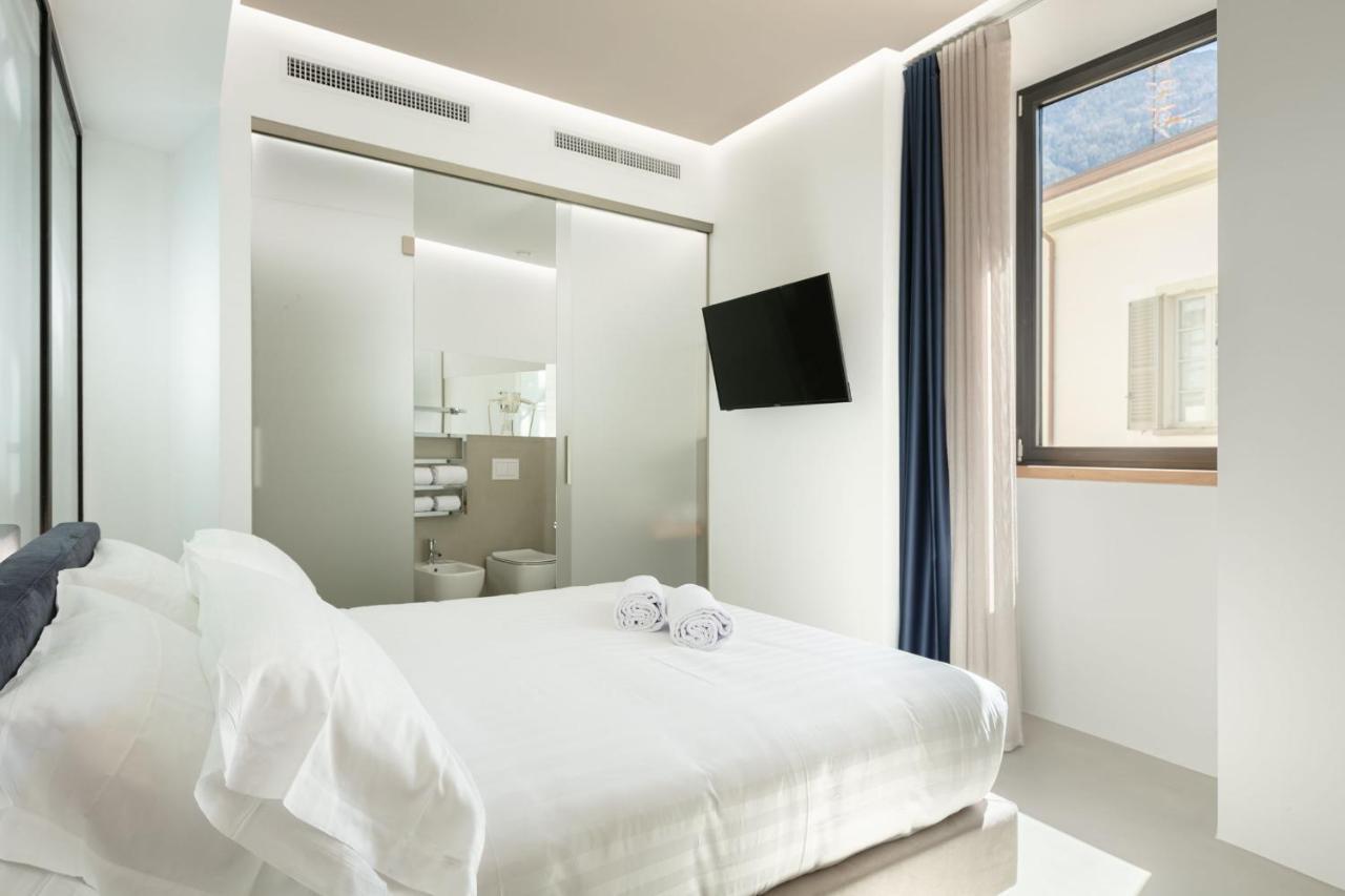 Domus Cavour Rooms&Suites Tirano Cameră foto