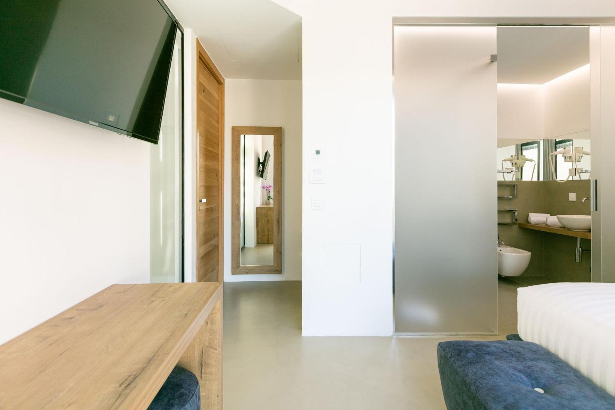 Domus Cavour Rooms&Suites Tirano Cameră foto