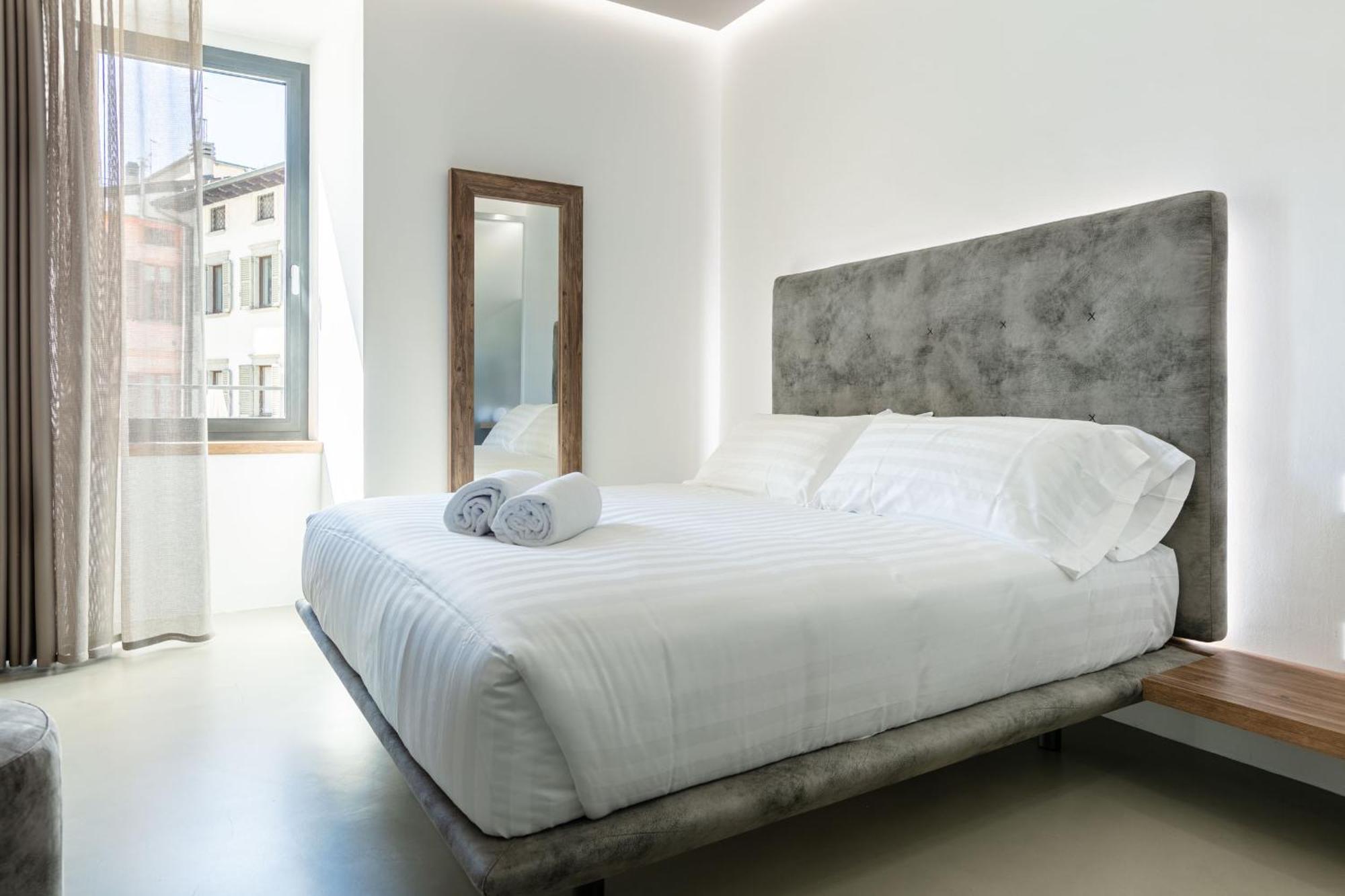 Domus Cavour Rooms&Suites Tirano Cameră foto